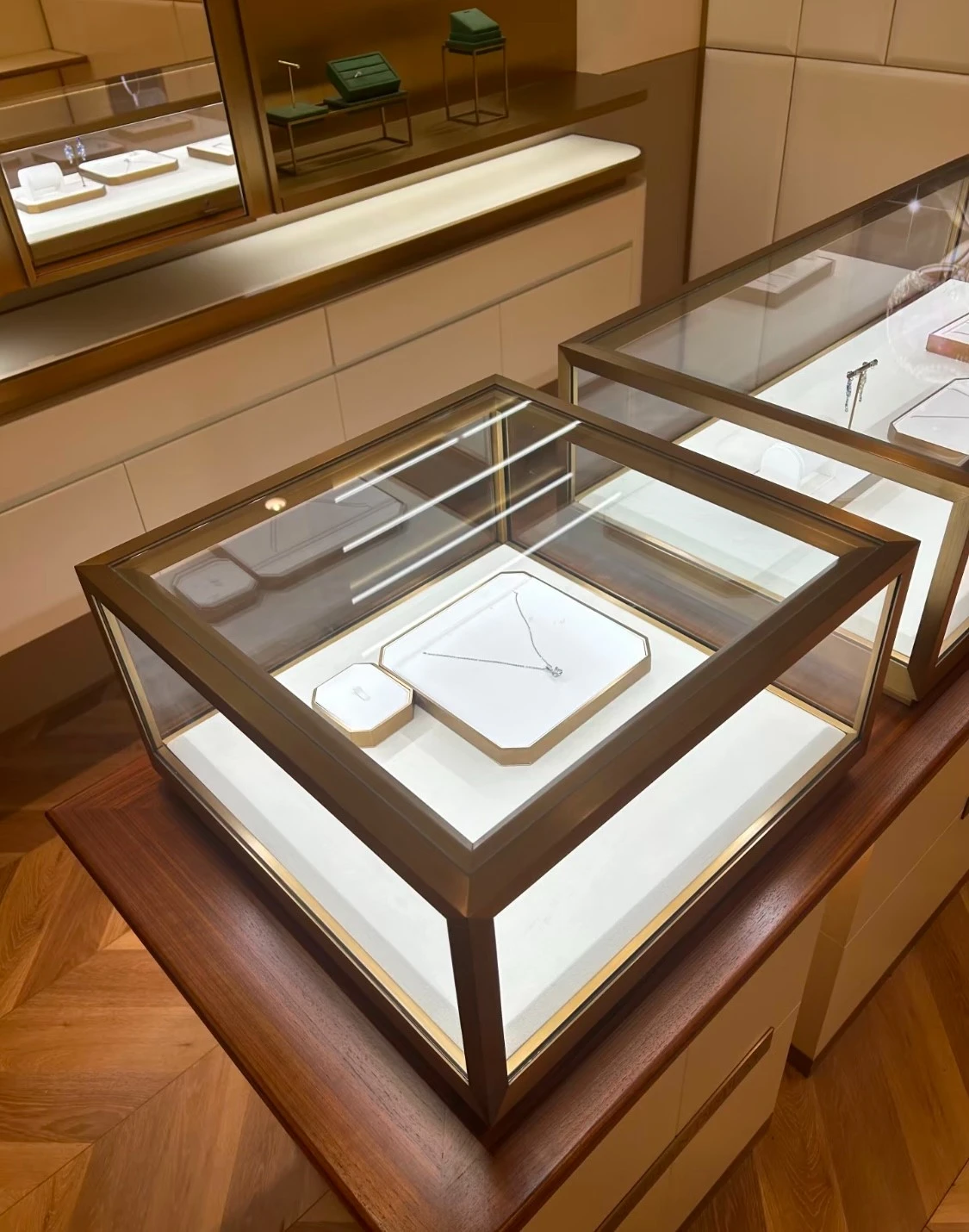 Stainless Steel Jewelry Display Cabinet