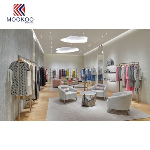 Displej stojanu na oblečení