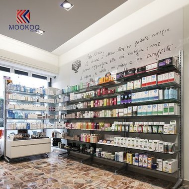 Farmacia Flagship Shop Zobrazit nábytek