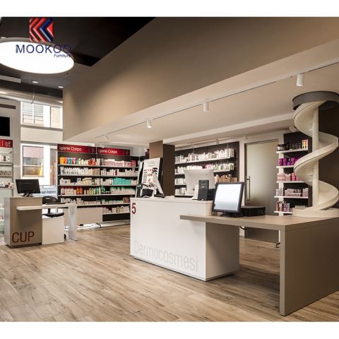 Ukázka prodejny dřevěných a kovových lékáren